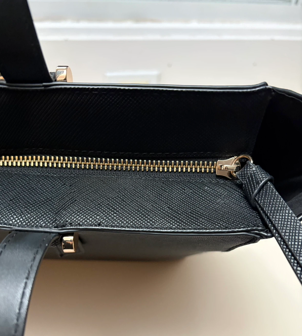 H&M Black Bag - photo 4