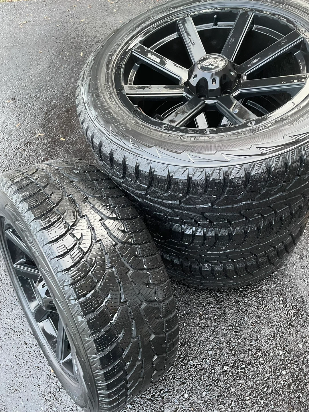 Hankook Winter Tires 275/55/R20 & Wheels 6x135 - photo 2