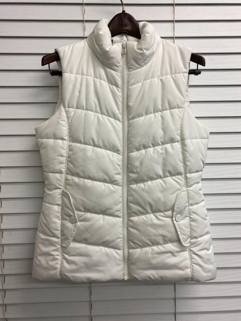 WindRiver White Puffer Vest - M