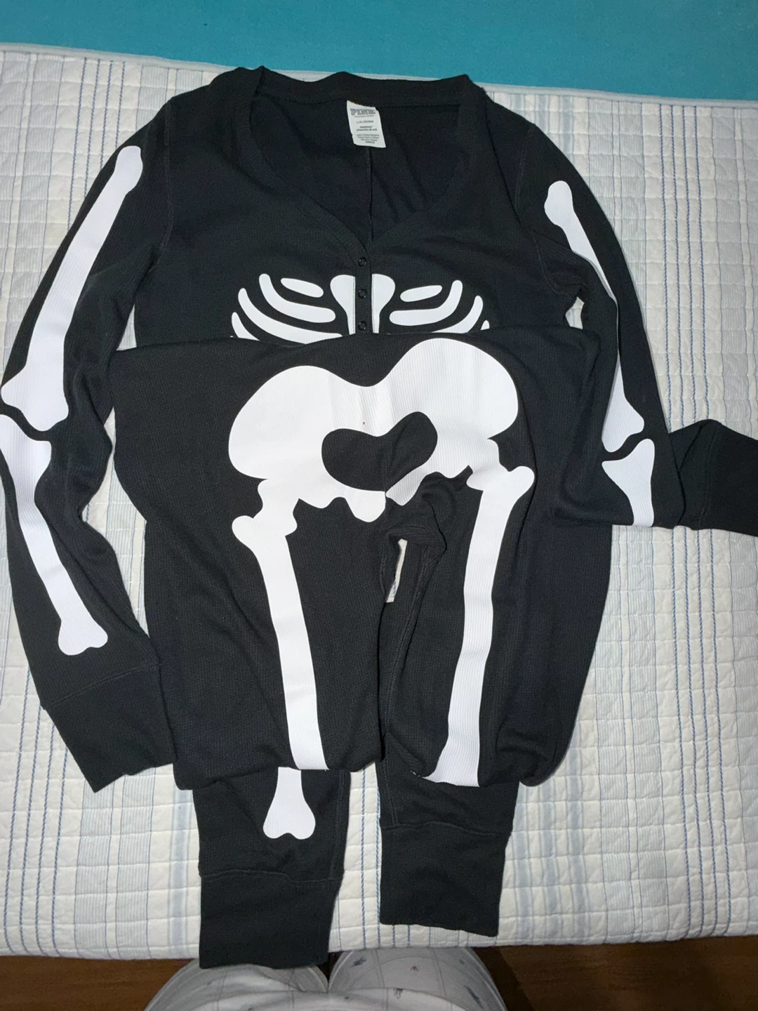 Victoria's Secret Pink Skeleton Onesie - photo 4