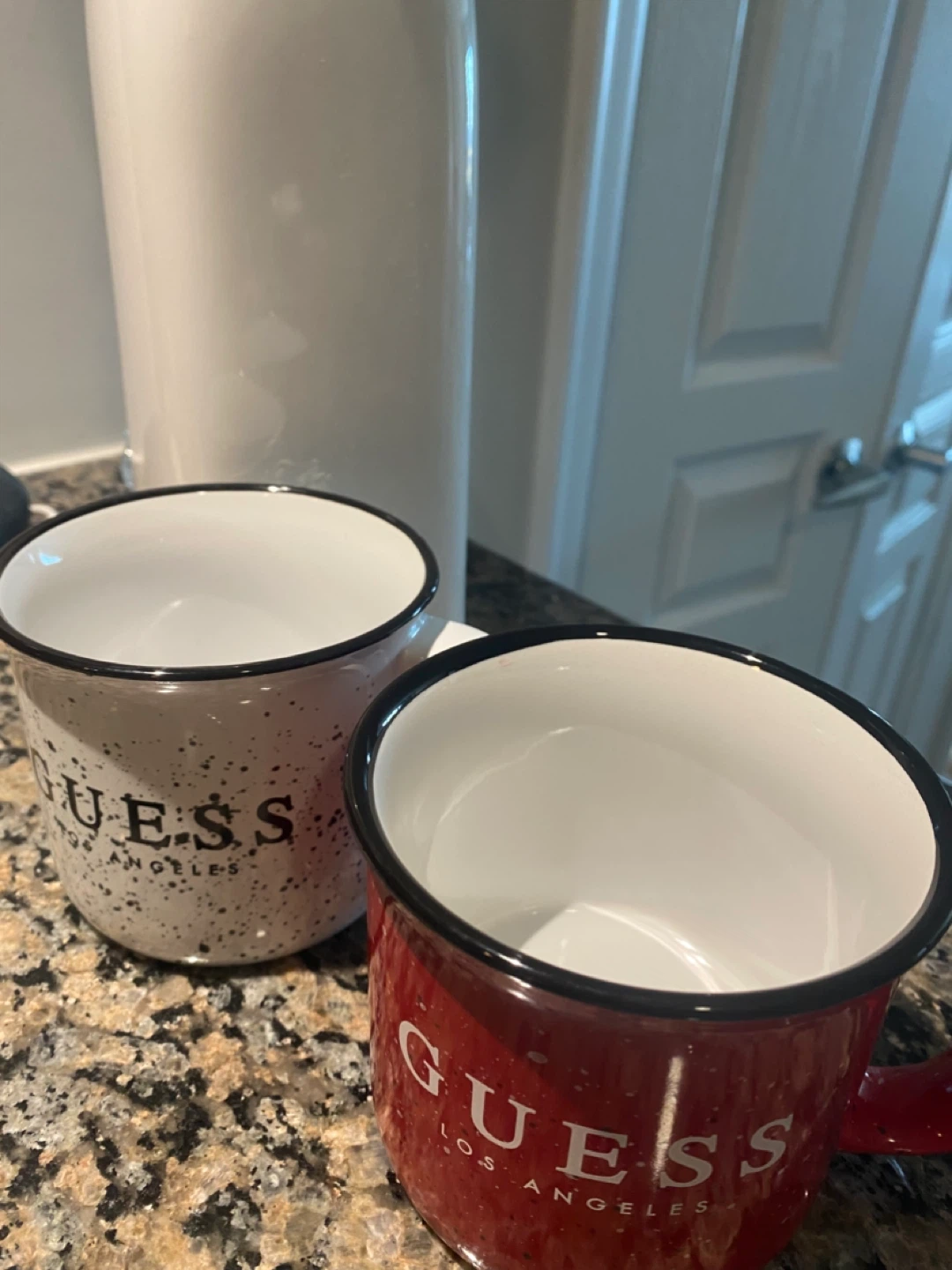 Set of Two GUESS Los Angeles Speckled Mugs - photo 2