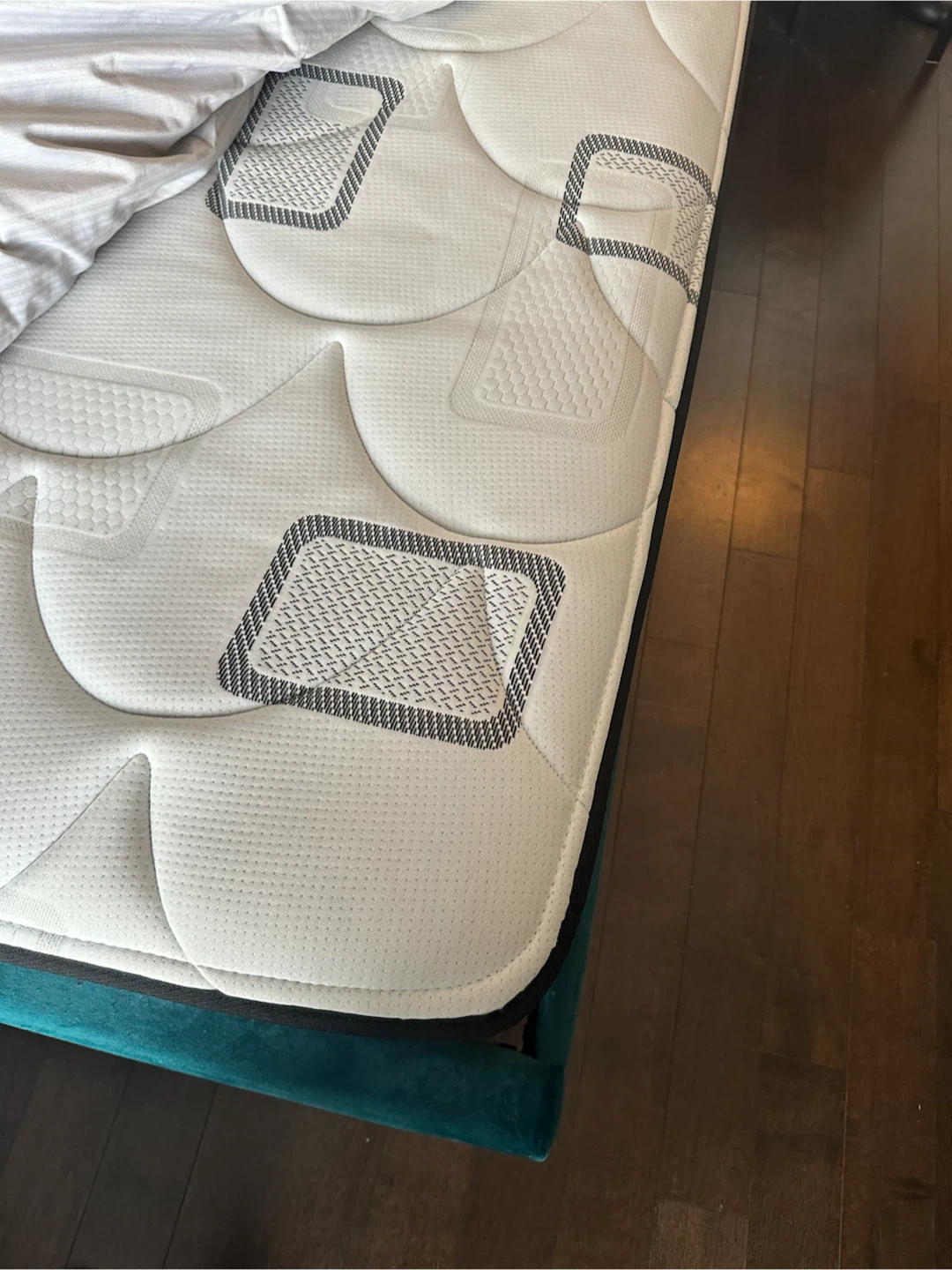 Teal Velvet Upholstered Queen Bed Frame with a firm mattress - photo 5
