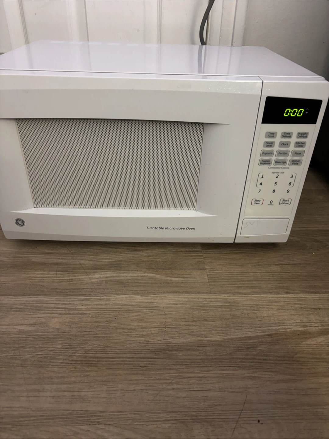 GE Turntable Microwave Oven