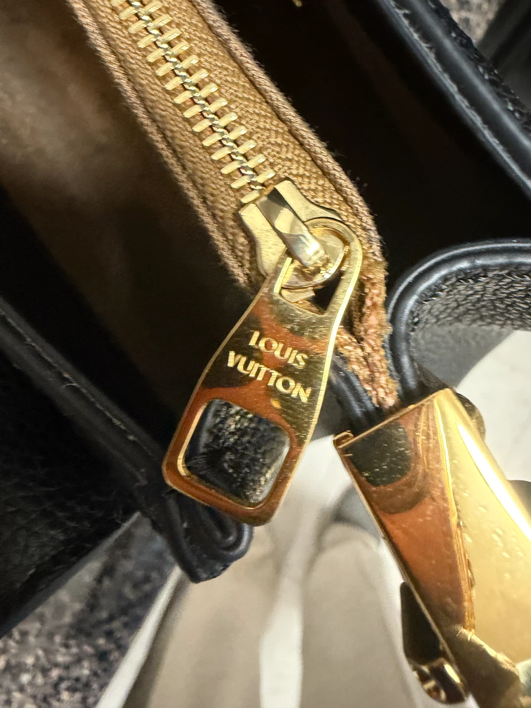 Louis Vuitton Dauphine MM Bag - photo 2