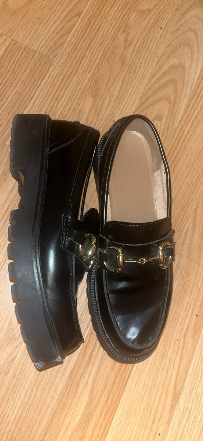 Get them now! H&M Black Loafers with Gold Hardware - photo 2