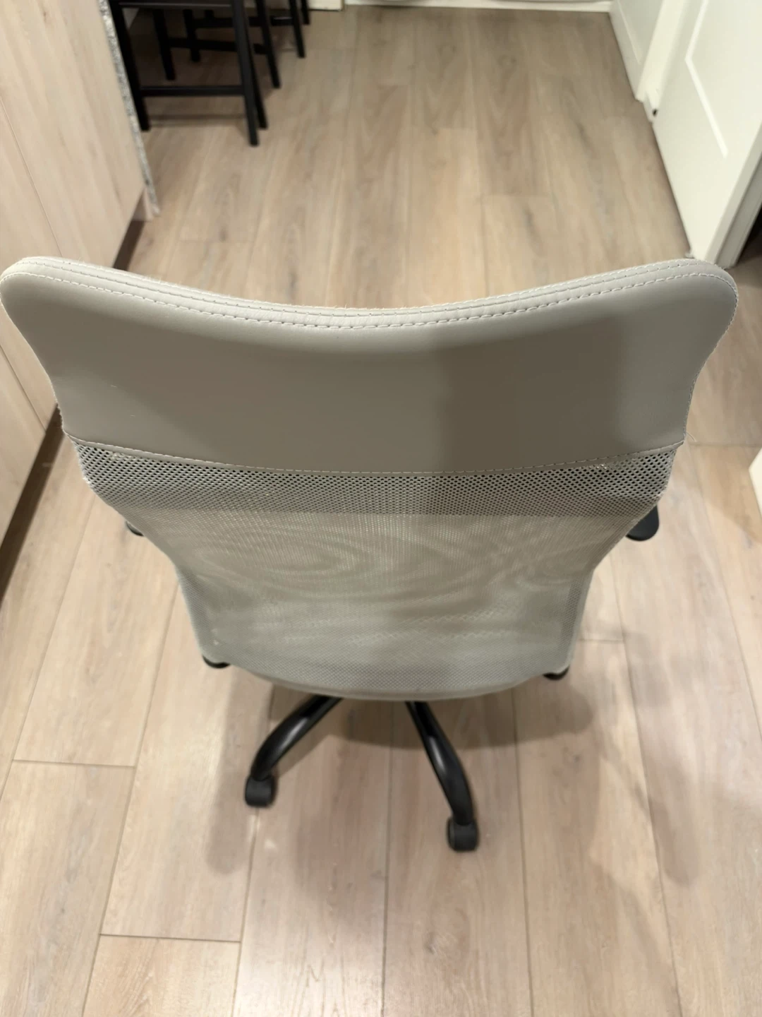 Light Grey Mesh Office Chair - photo 2
