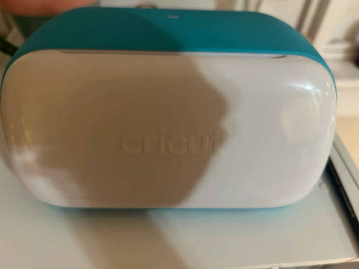 Cricut Joy Machine with Mats and Vinyl Materials