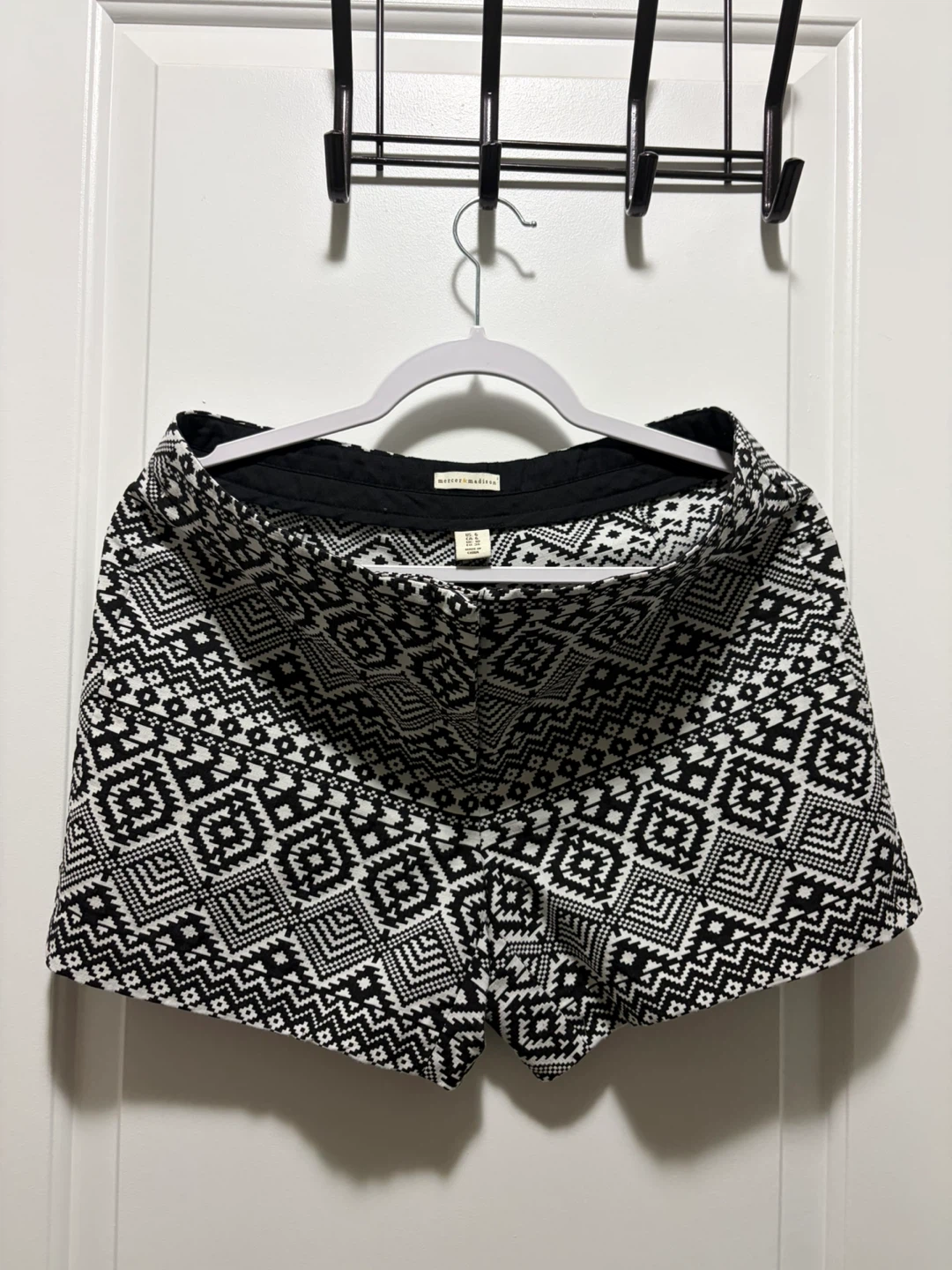 Mercer & Madison black and white pattern shorts
