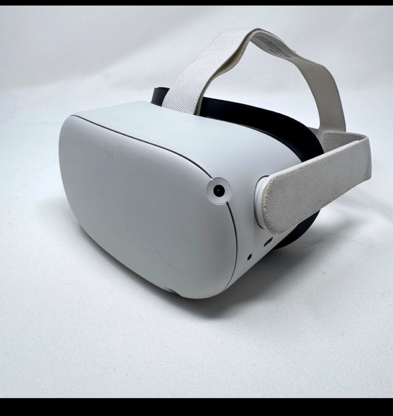 Meta Quest 2 VR Headset with controllers - photo 3