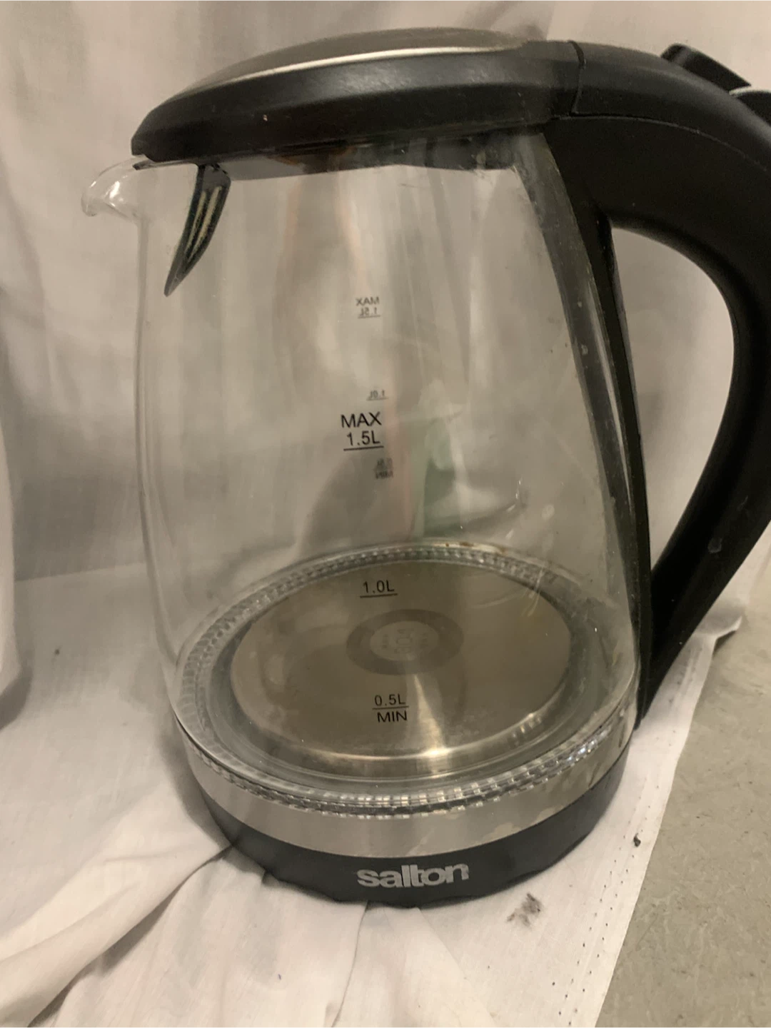 Electric cordless kettle glass 1.5 L saltiness