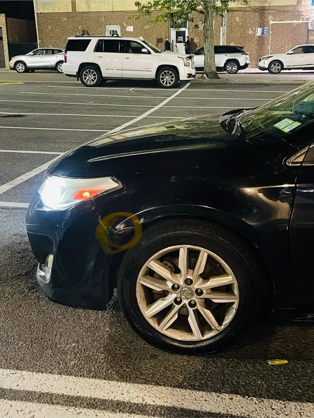 Toyota Avalon Black Sedan 4D - photo 4