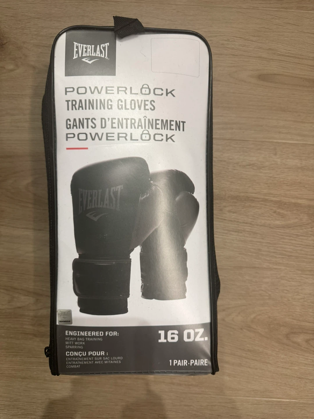 Everlast Powerlock Boxing Training Gloves - 16 oz - Black