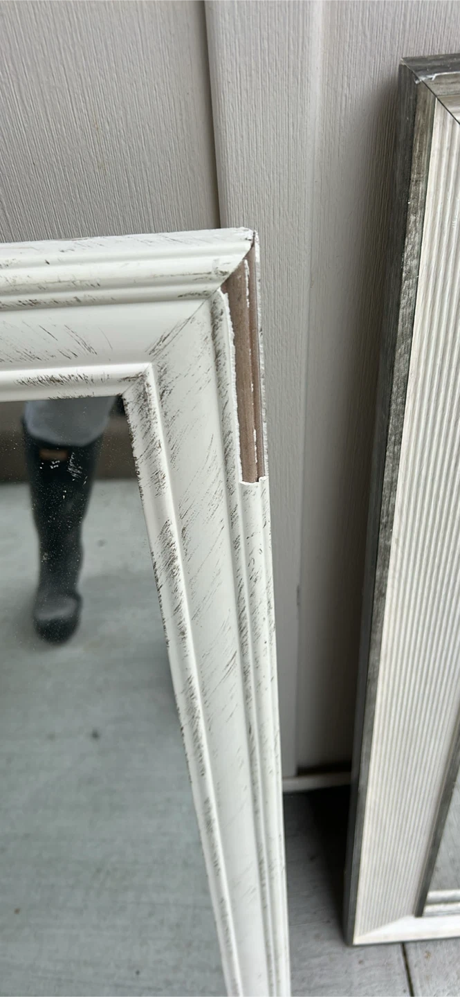 Mirror with a chip in frame - photo 2