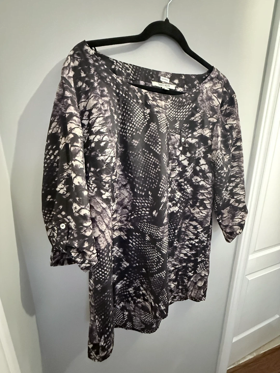 Daniel Rainn Black & Grey Snake Print Blouse Size M (Worn Once) - photo 2