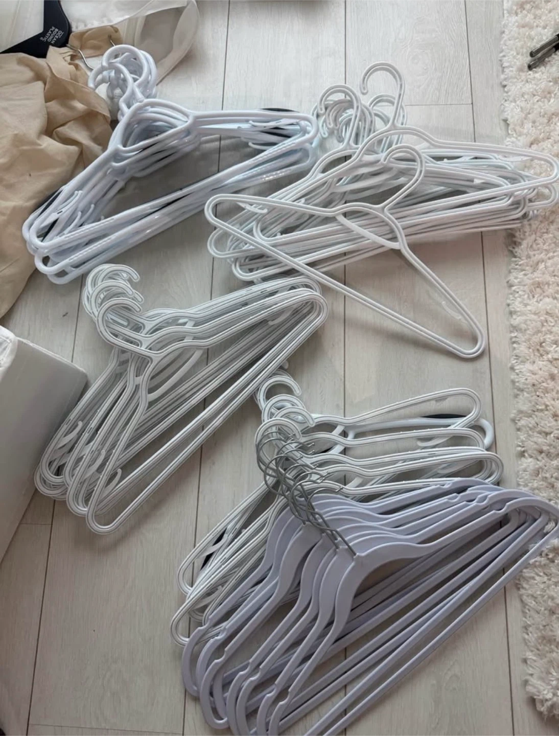 40 Set of White Plastic Clothes Hangers