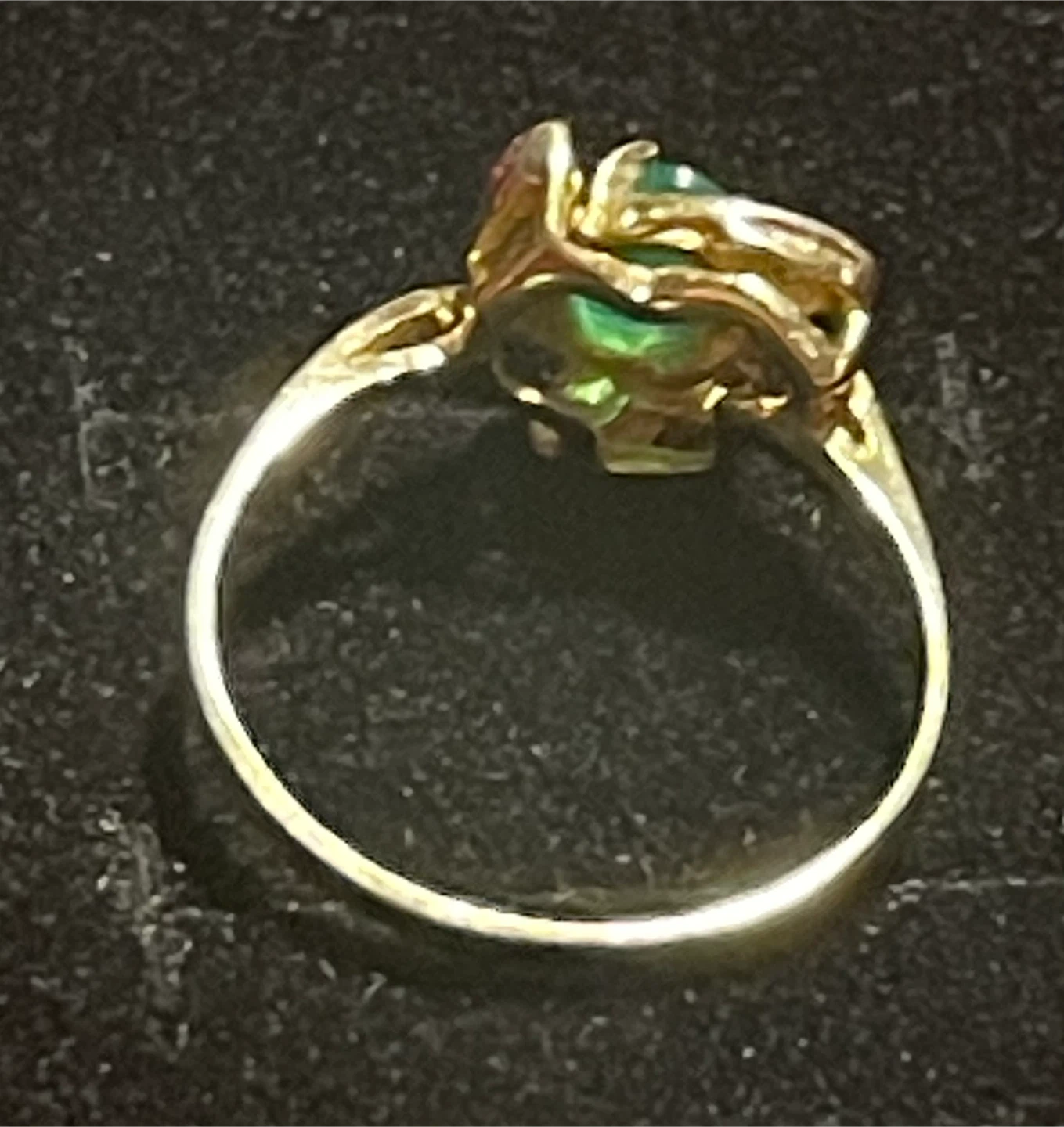 Gold Ring with Emerald and Diamonds - photo 4