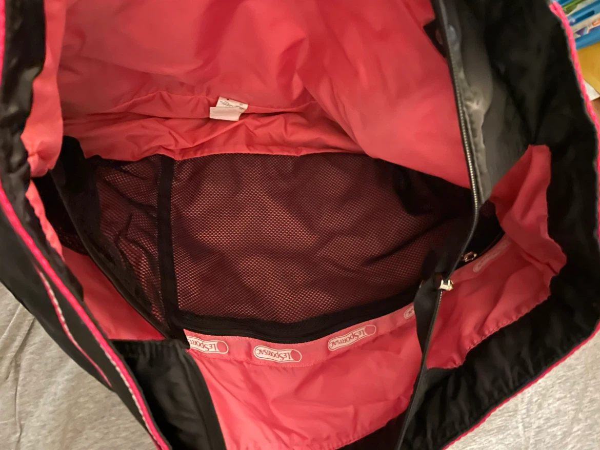 LeSportsac Black and Pink Tote Bag - photo 5