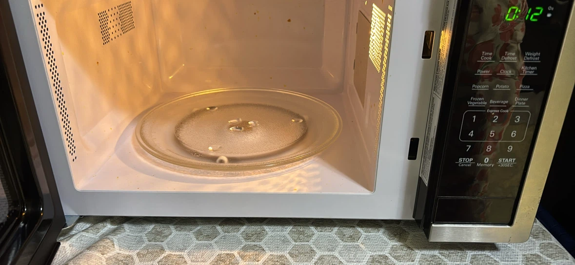 Master Chef Countertop Microwave