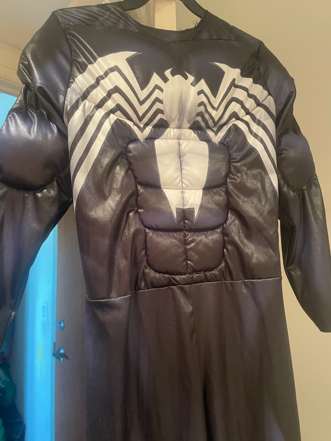 Kids’ Marvel Venom Halloween Costume – Size L