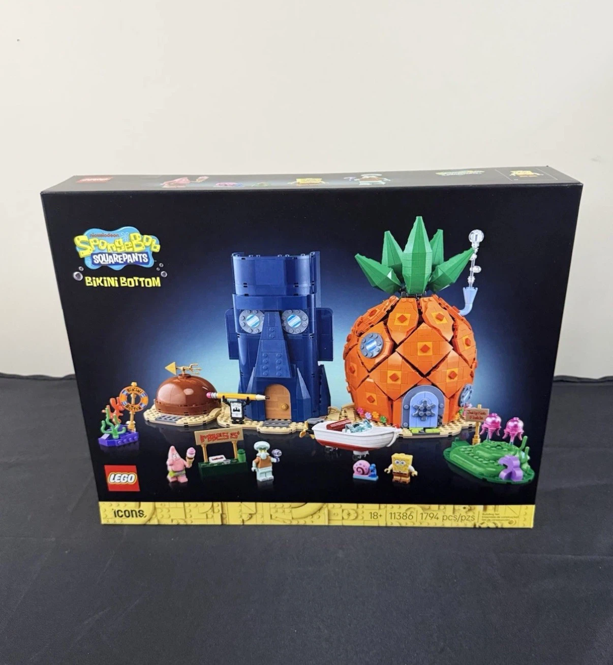 LEGO Icons SpongeBob SquarePants Bikini Bottom Set
