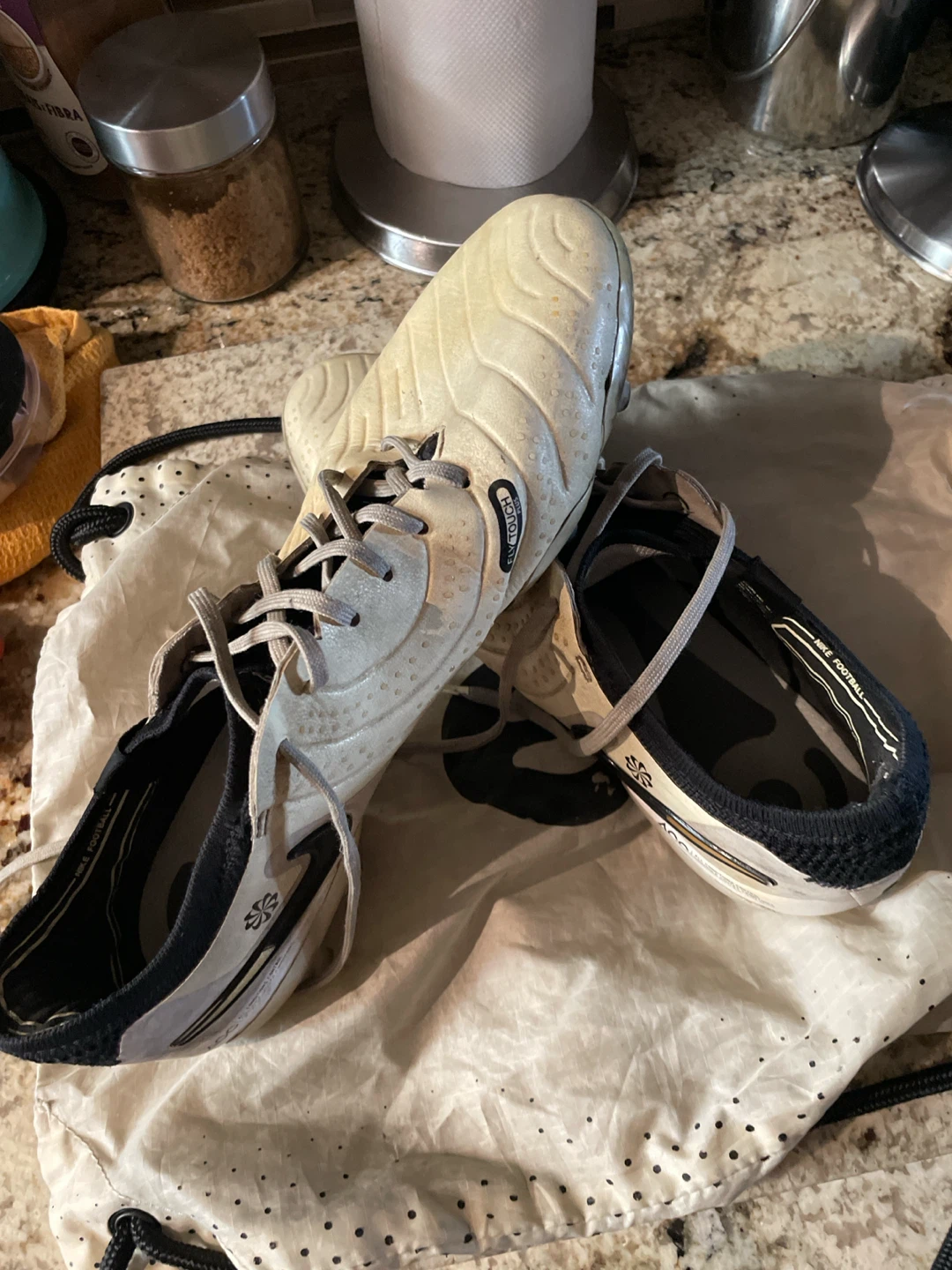 Nike Tiempo Legend 10 Elite Soccer Cleats Size 9.5