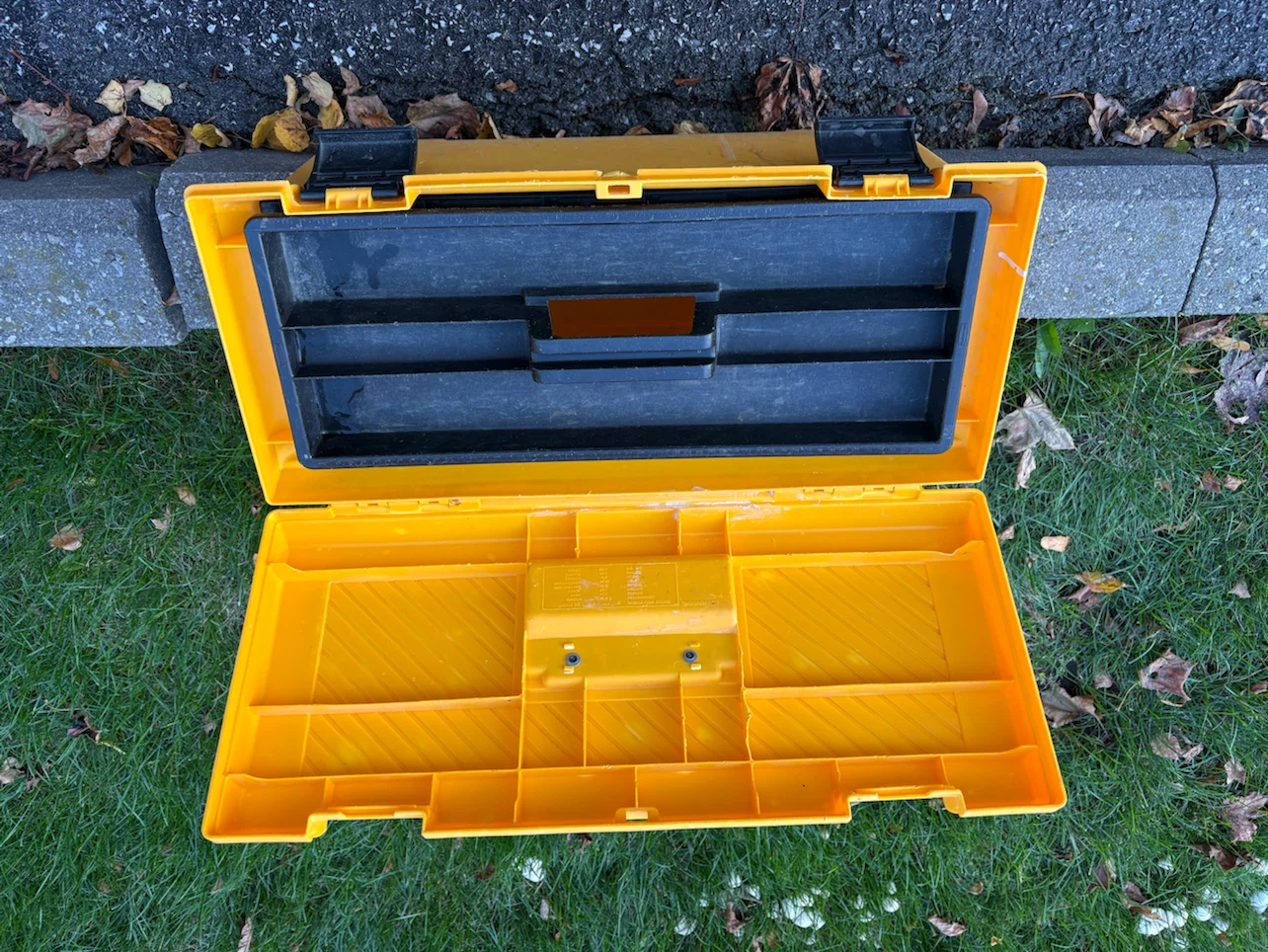 Rubbermaid Tool Boxes - photo 5