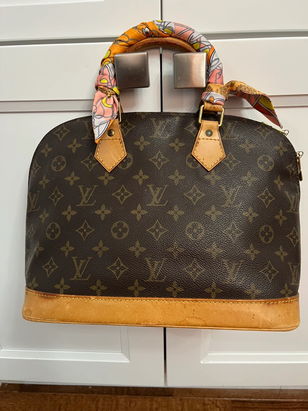 Louis Vuitton Monogram Alma Handbag - photo 2