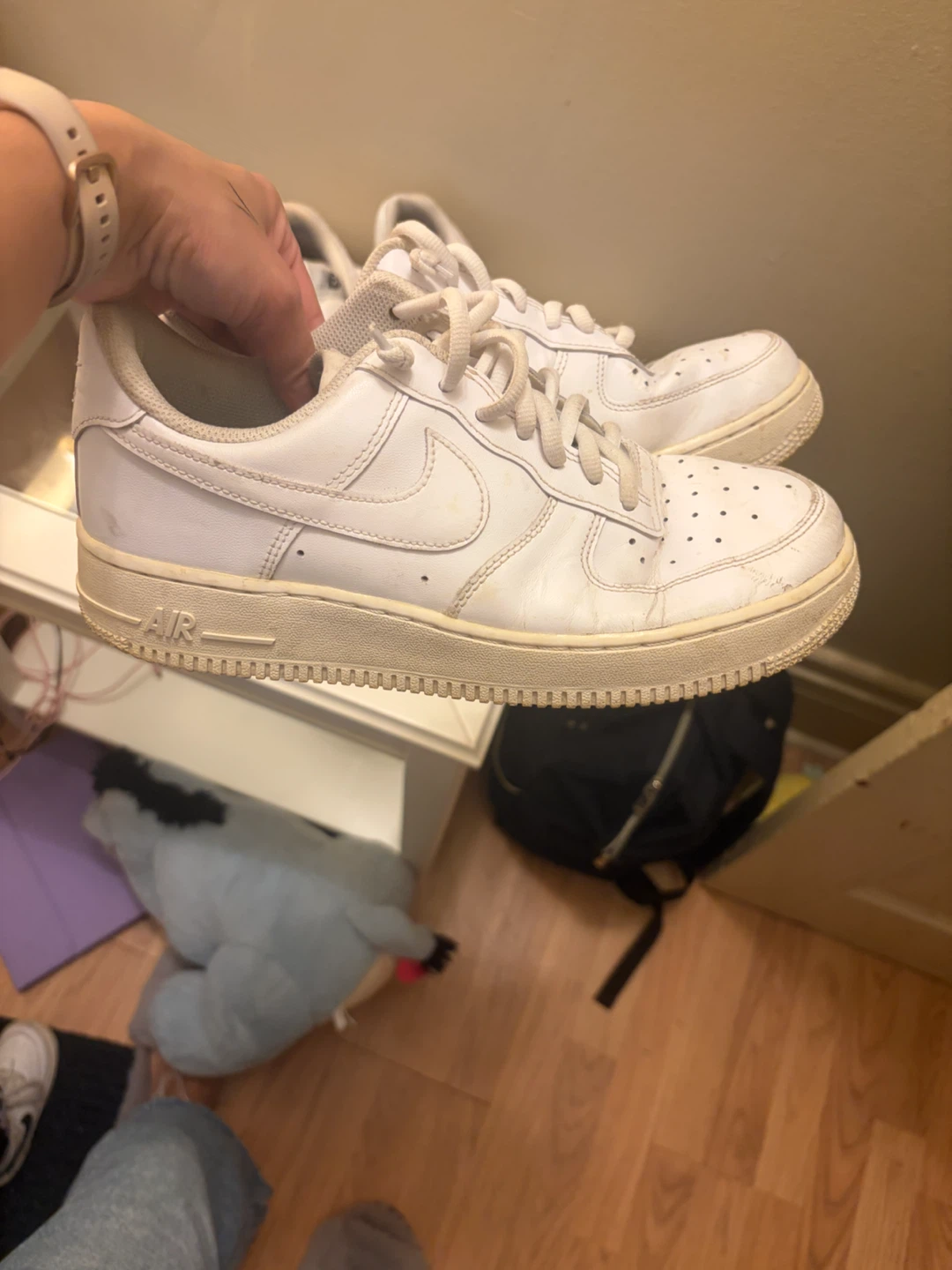 White Nike Air Force 1 Sneakers 8.5