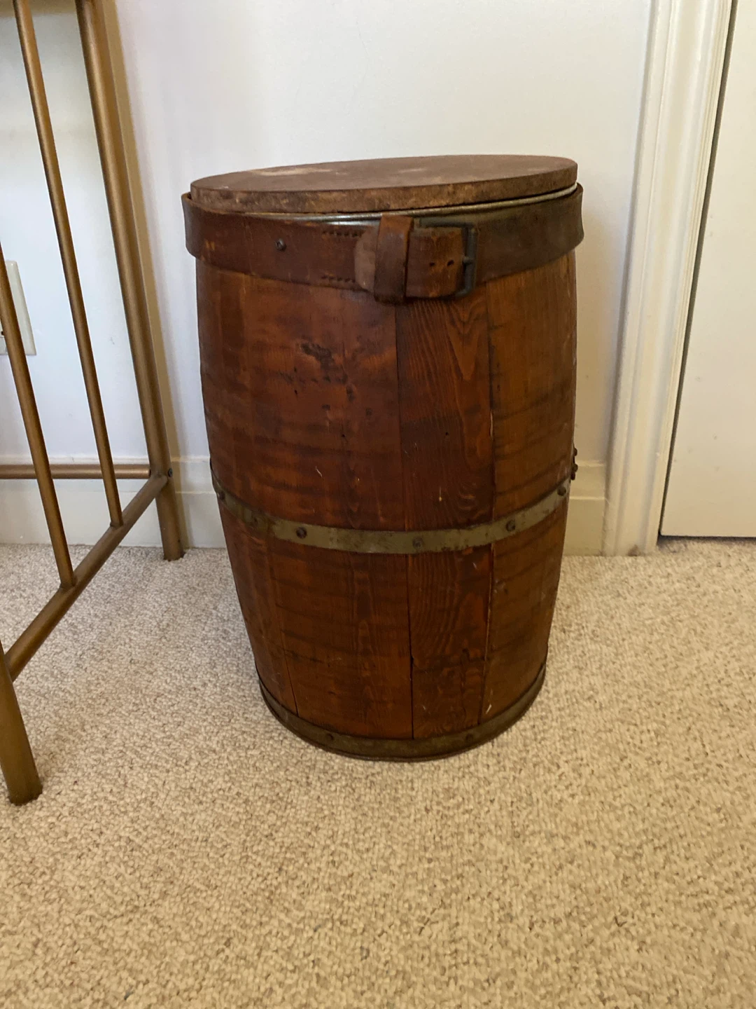 Vintage Wooden Barrel with Lid