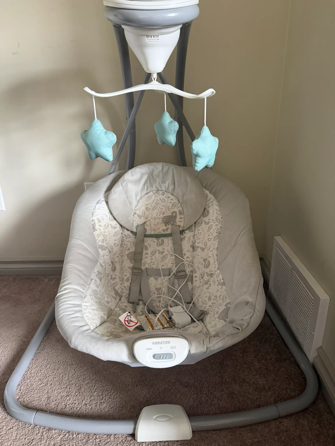 Graco Baby Swing with Vibration and Sound
