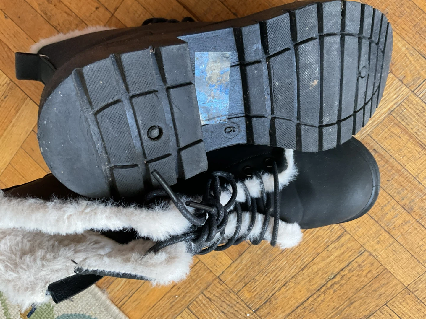 Black Fur-Lined Boots Size 6 - photo 3