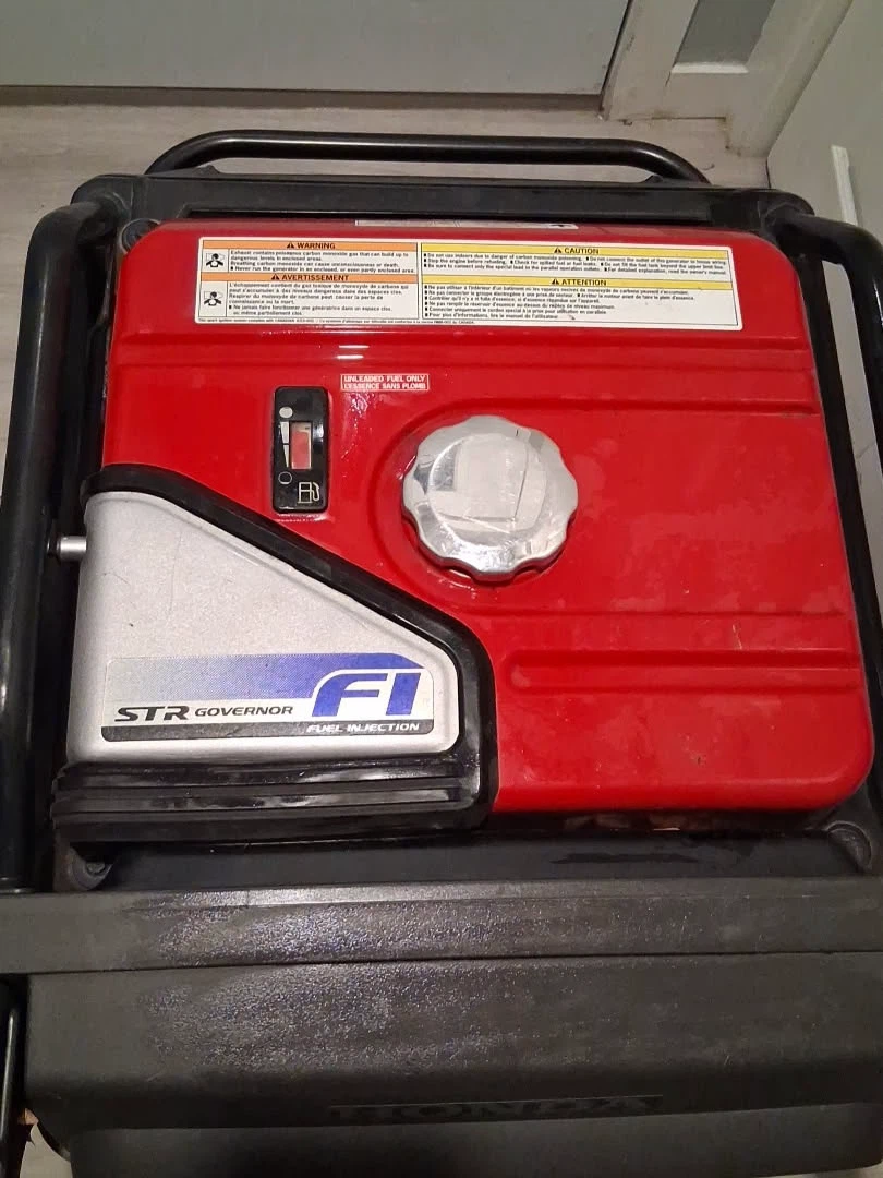 Honda EU7000is Fuel Injected Generator - photo 2