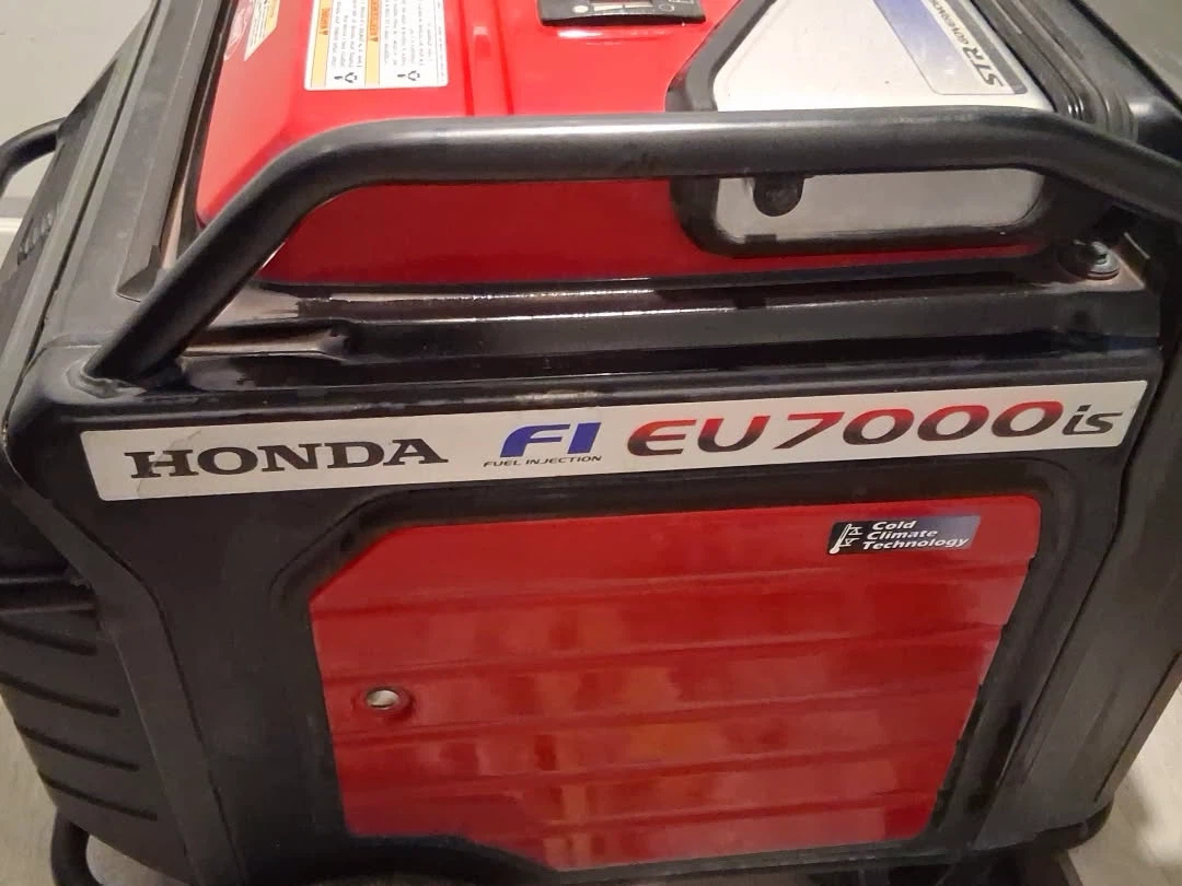 Honda EU7000is Fuel Injected Generator