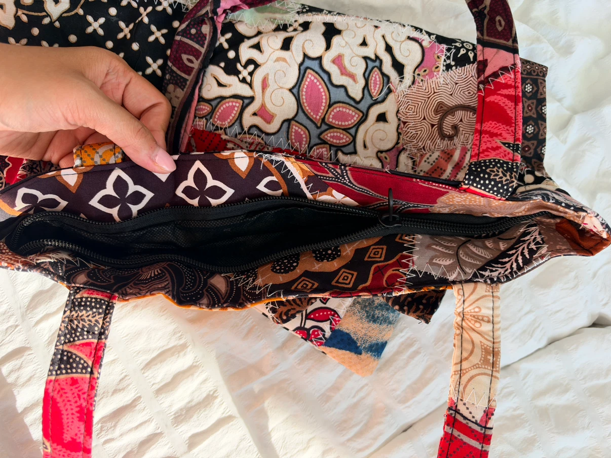 🌸 Handmade Indonesian Batik Patchwork Totebag 🌸 - photo 4