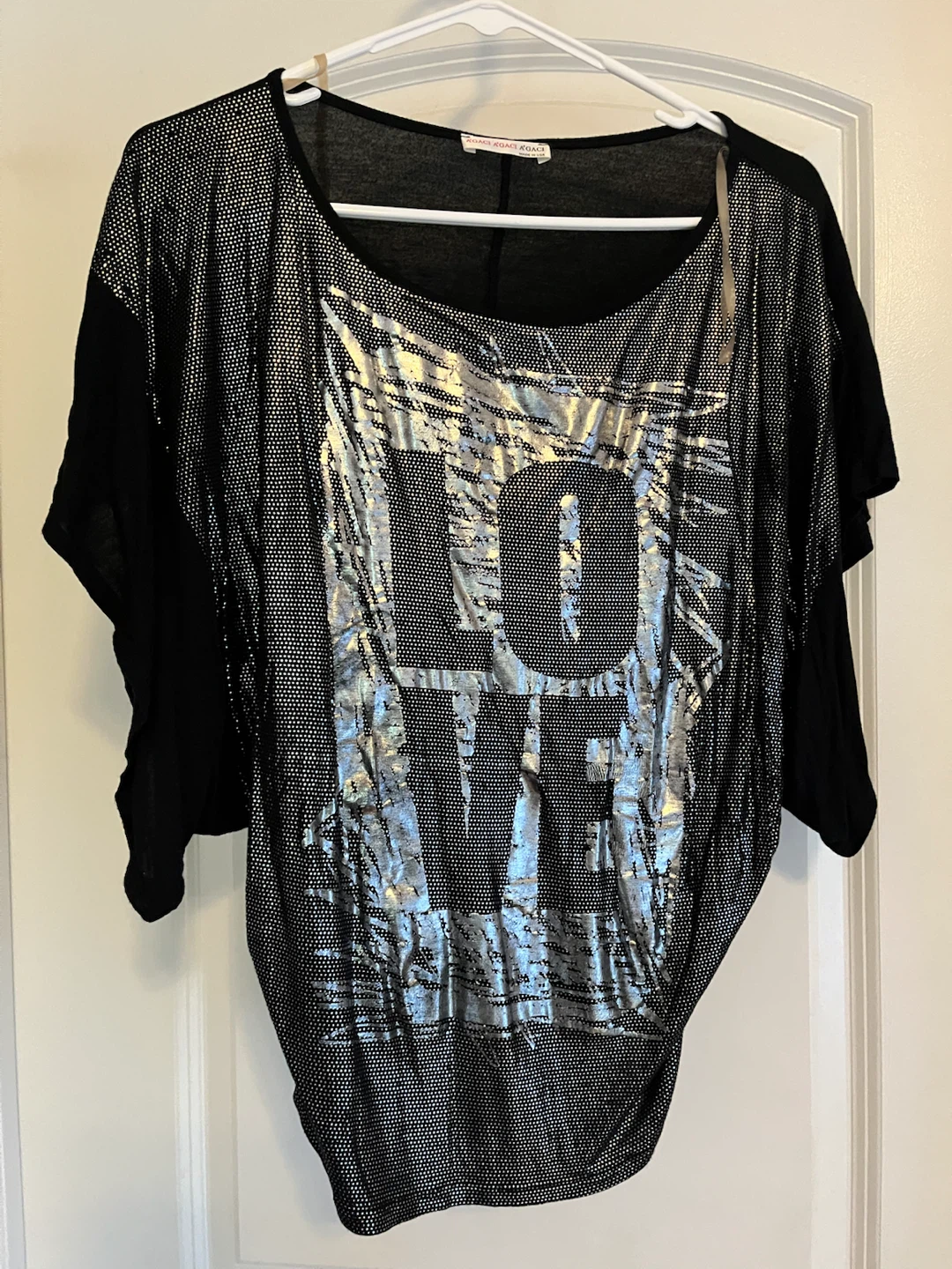 A'GACI Black Silver Love Graphic Shirt