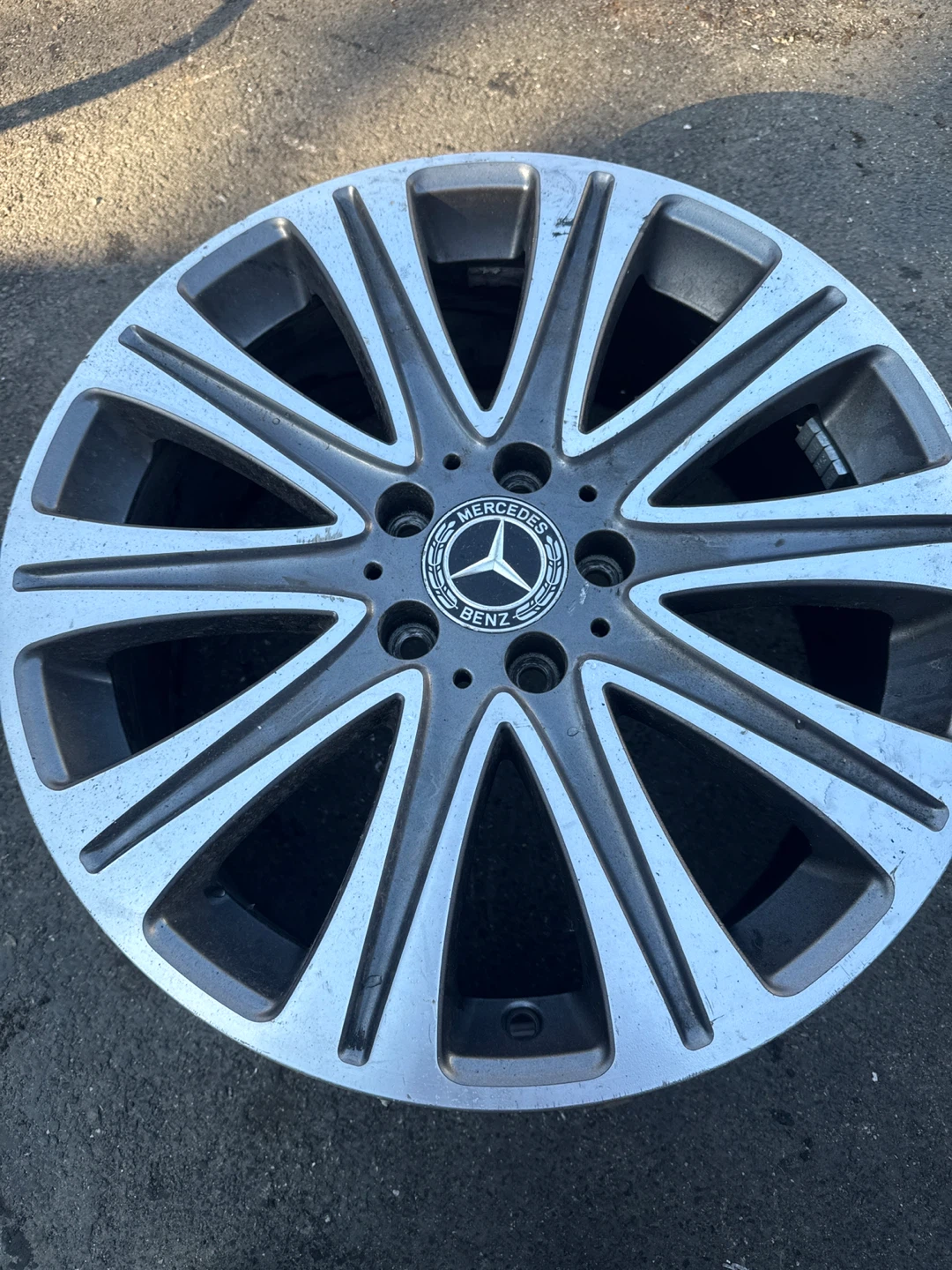 Mercedes-Benz Alloy Wheel