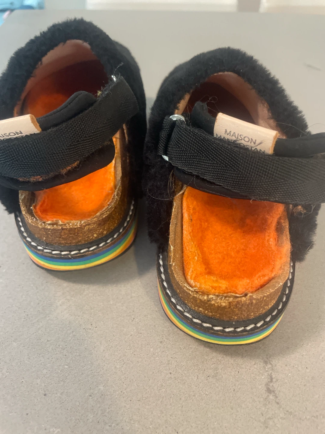 Maison Mangostan black shearling sandals - photo 2