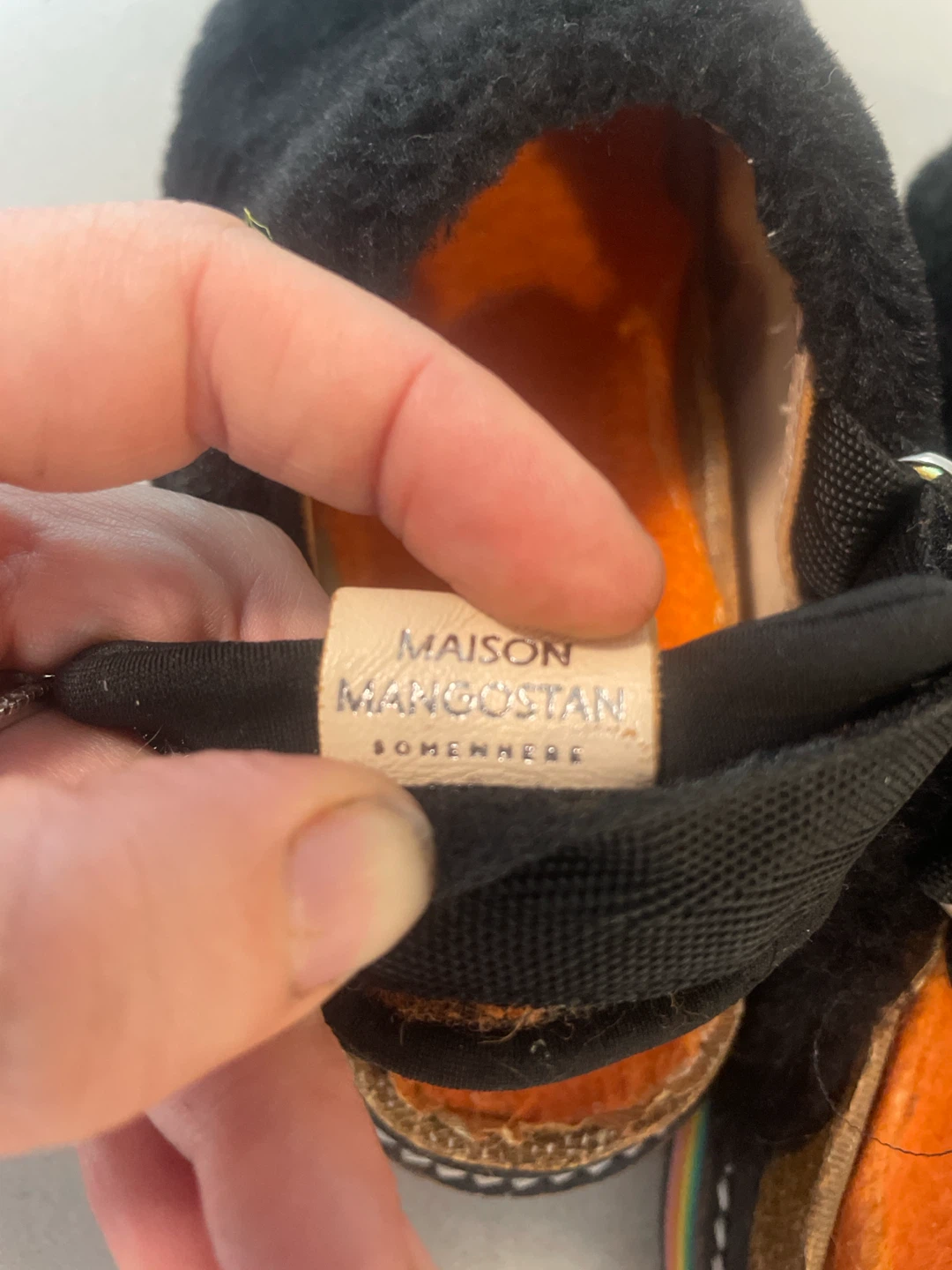 Maison Mangostan black shearling sandals - photo 3