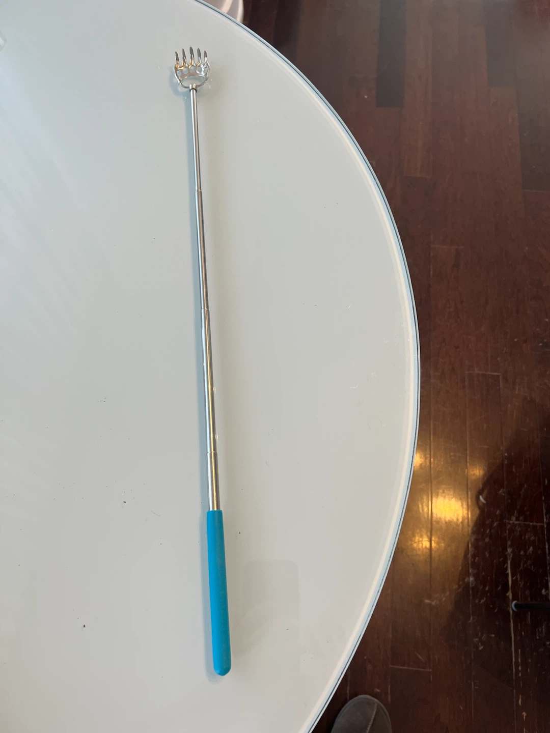 Telescopic Bear Claw Back Scratcher - photo 3