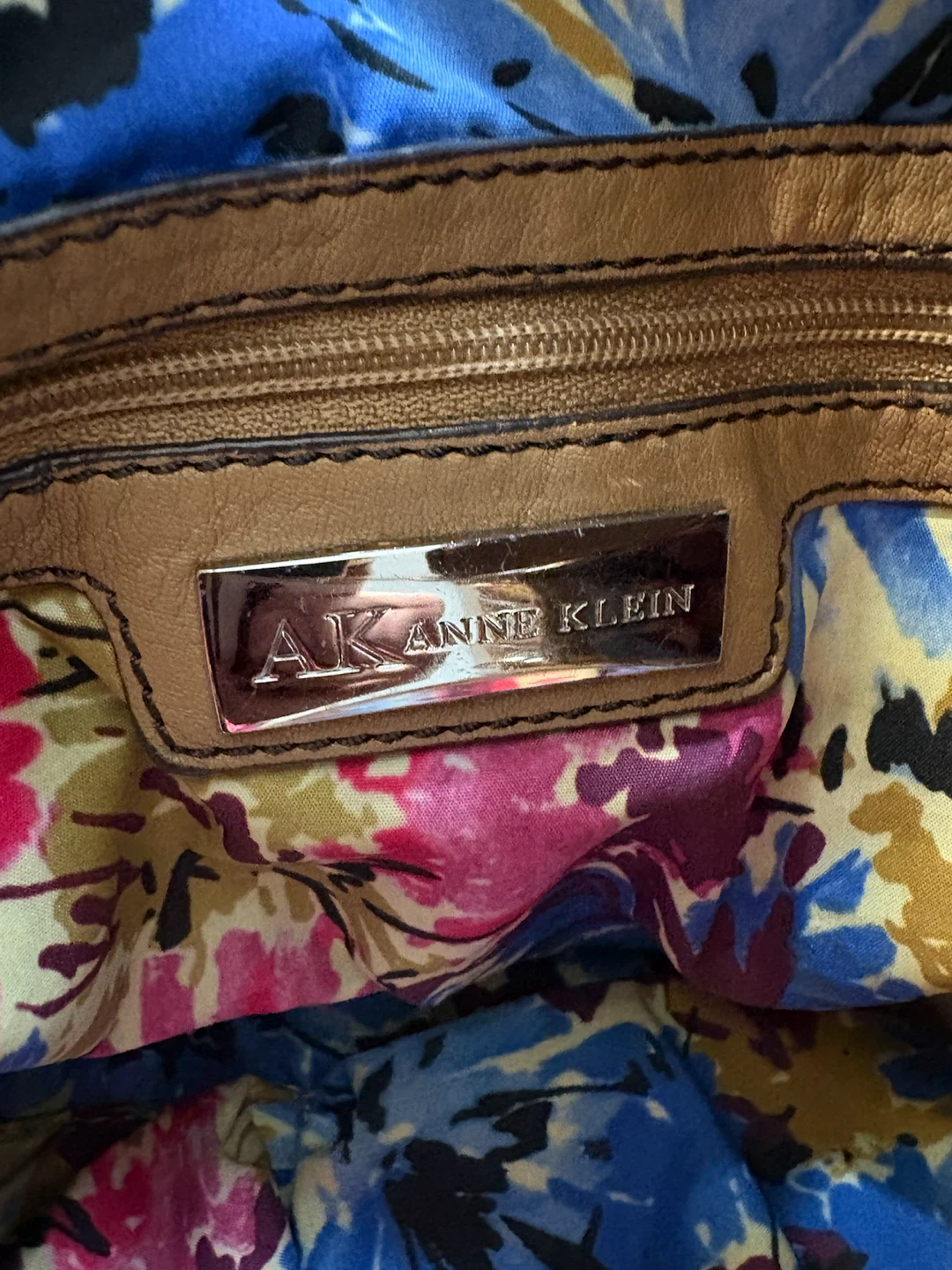 Anne Klein Pebbled Leather Handbag - photo 4