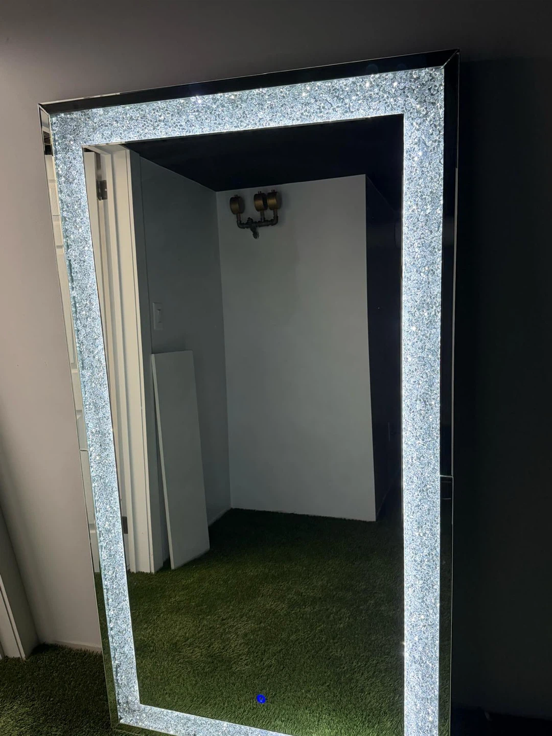 LED Crushed Diamond Wall Mirror - photo 3