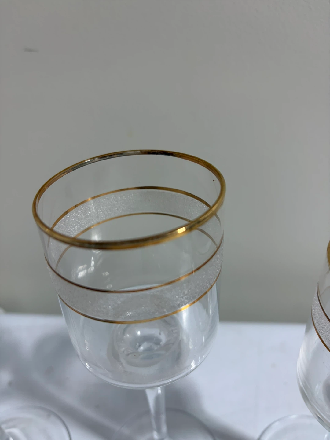 Set of 3 Graduated Height Gold Rim Glasses - photo 2