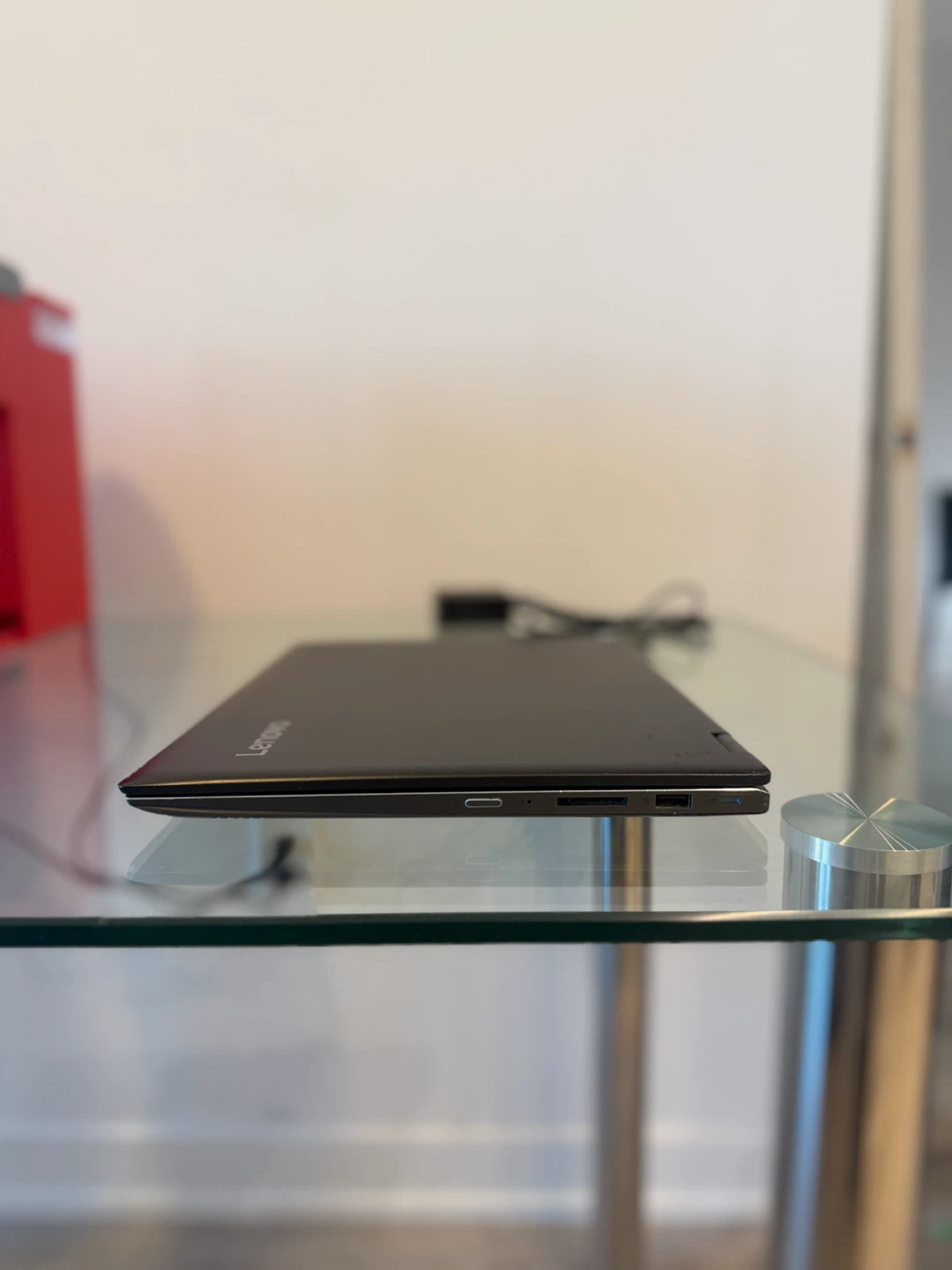 Lenovo Yoga Laptop 81C9 - photo 3