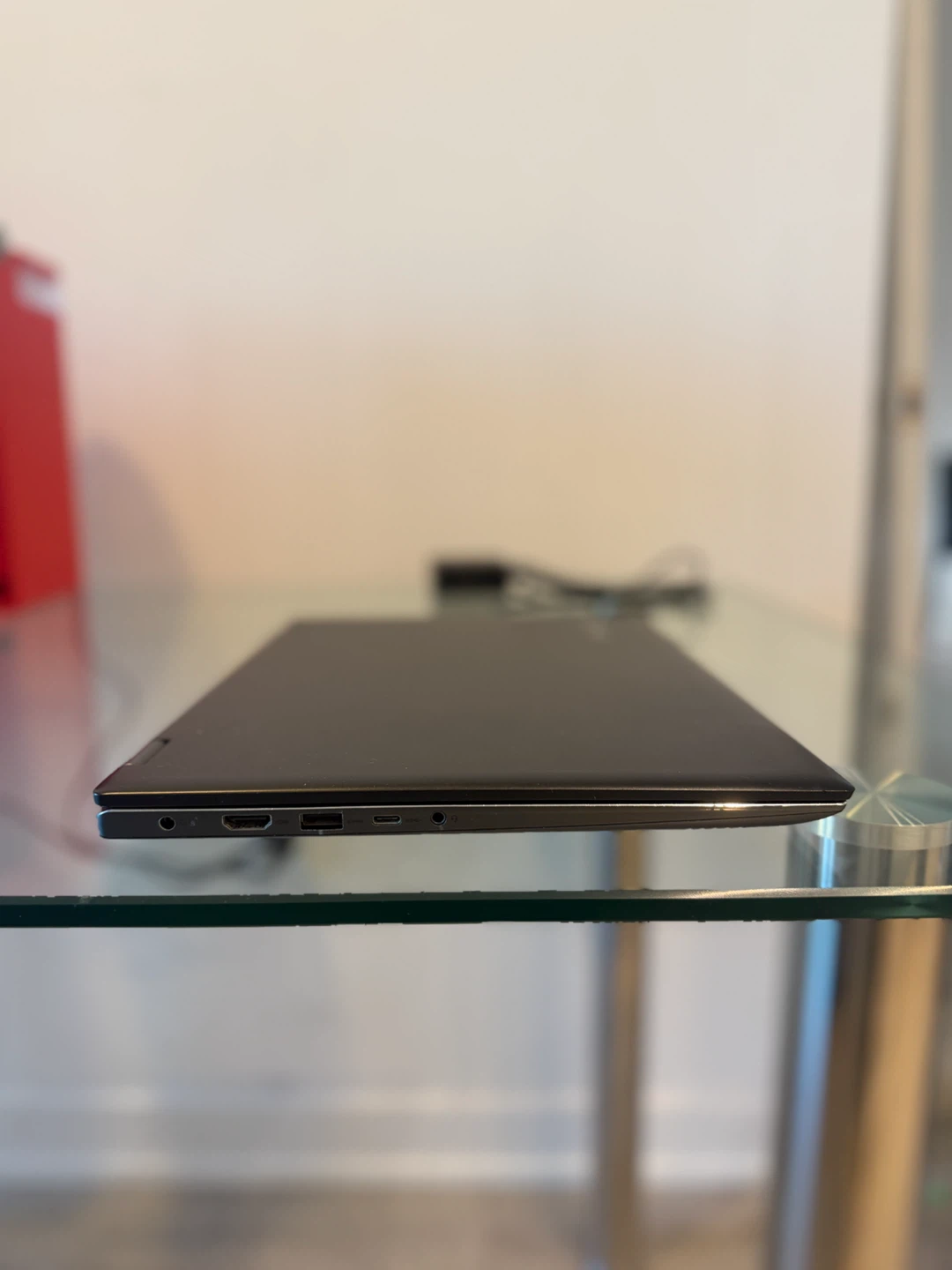 Lenovo Yoga Laptop 81C9 - photo 4