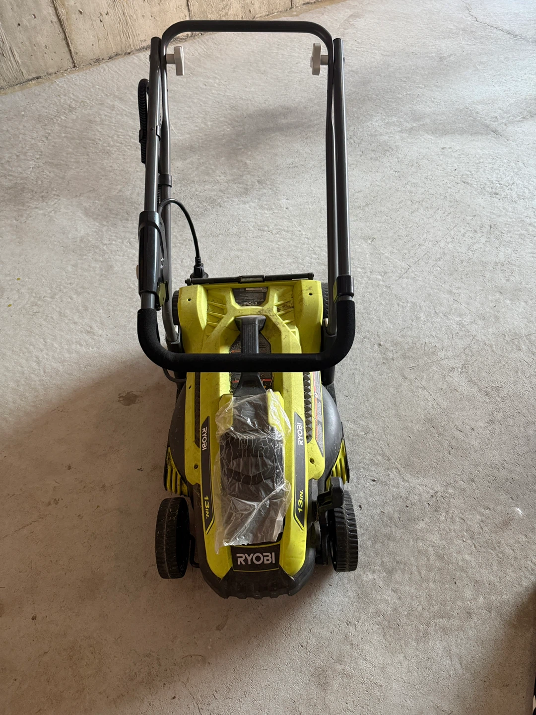 Ryobi 13-inch Electric Lawn Mower - photo 3