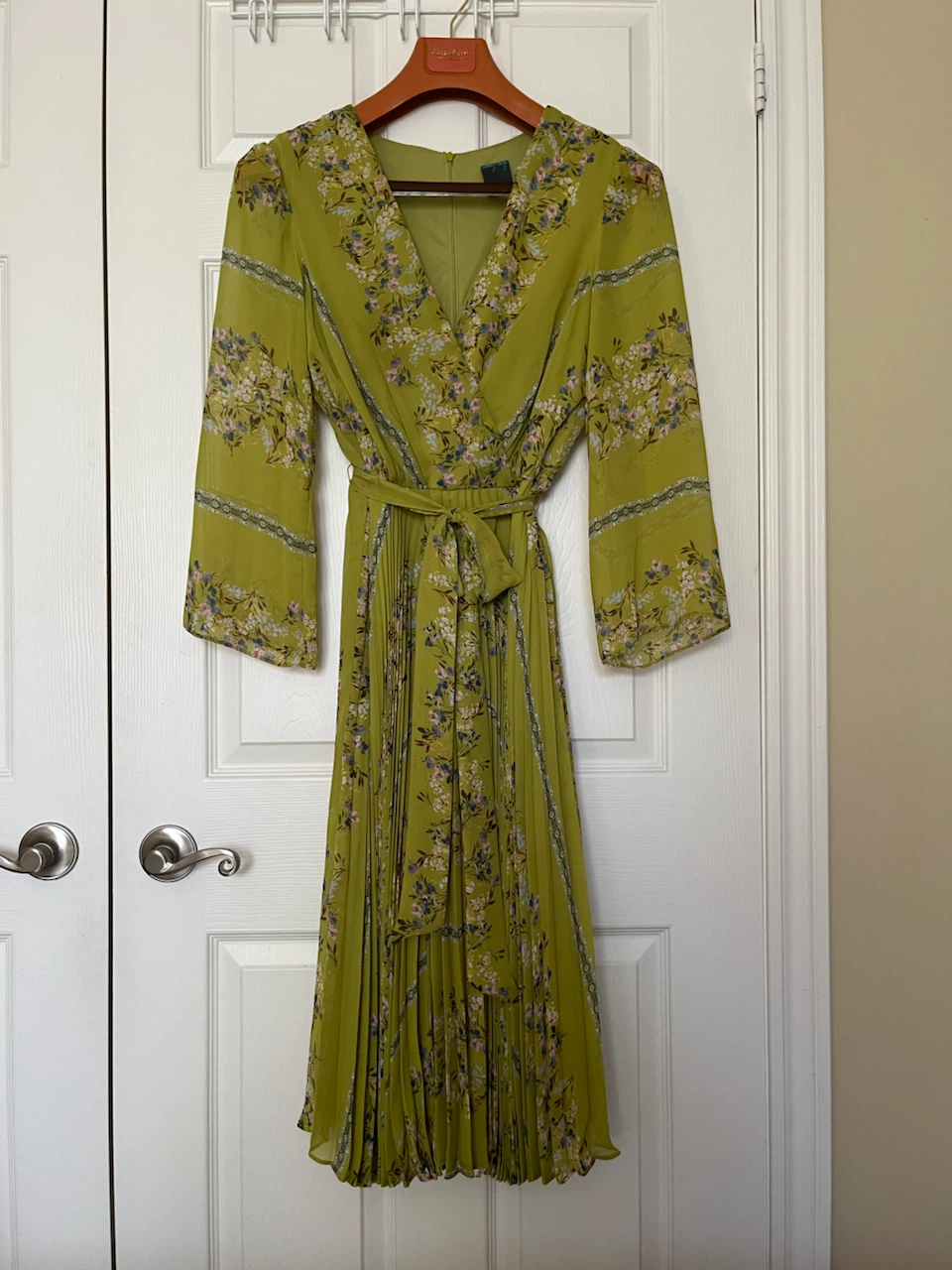 Green Floral chiffon Dress Size 14
