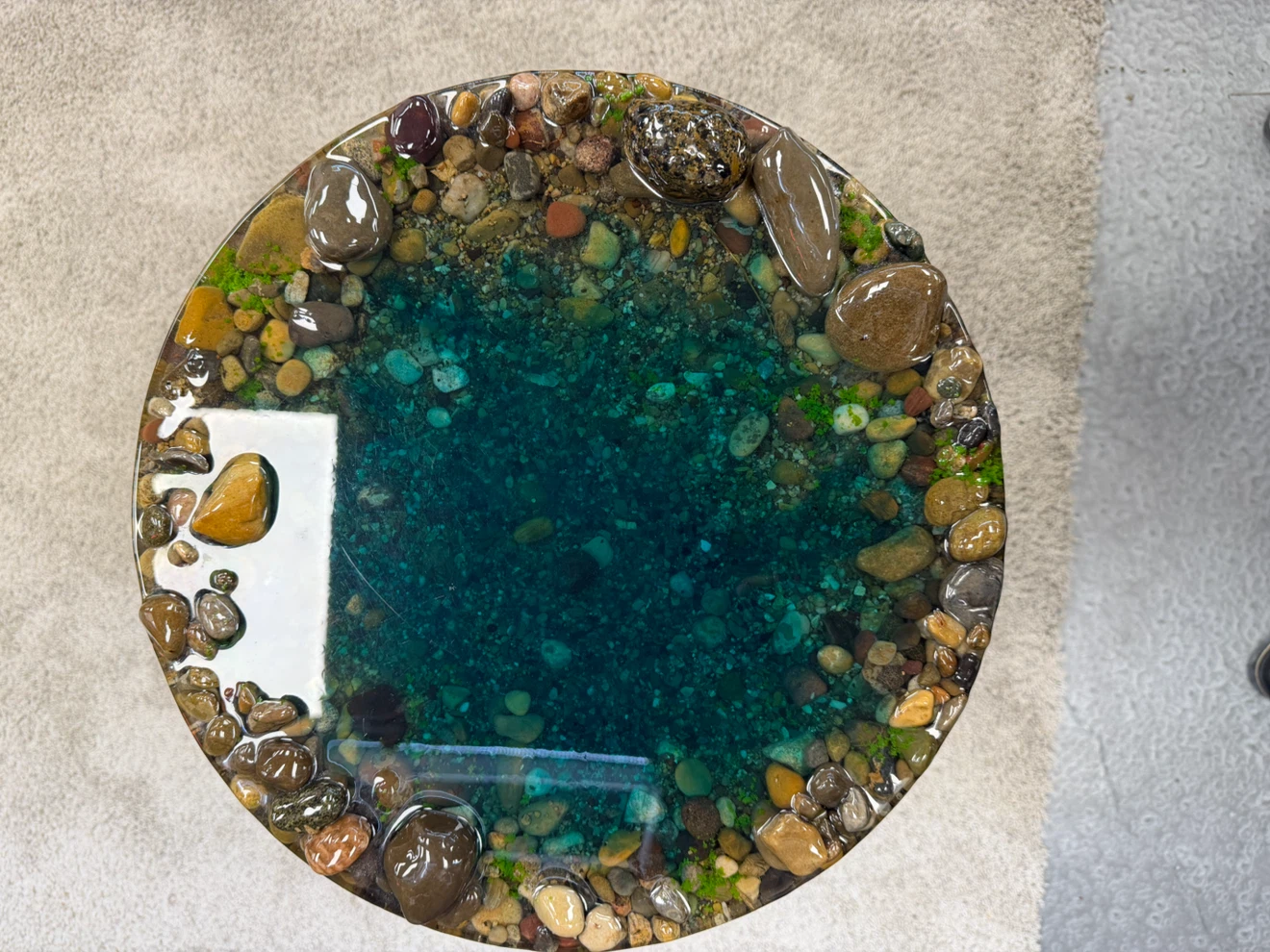 Idma Rhythms of Nature Pebble Resin Side Table - photo 2
