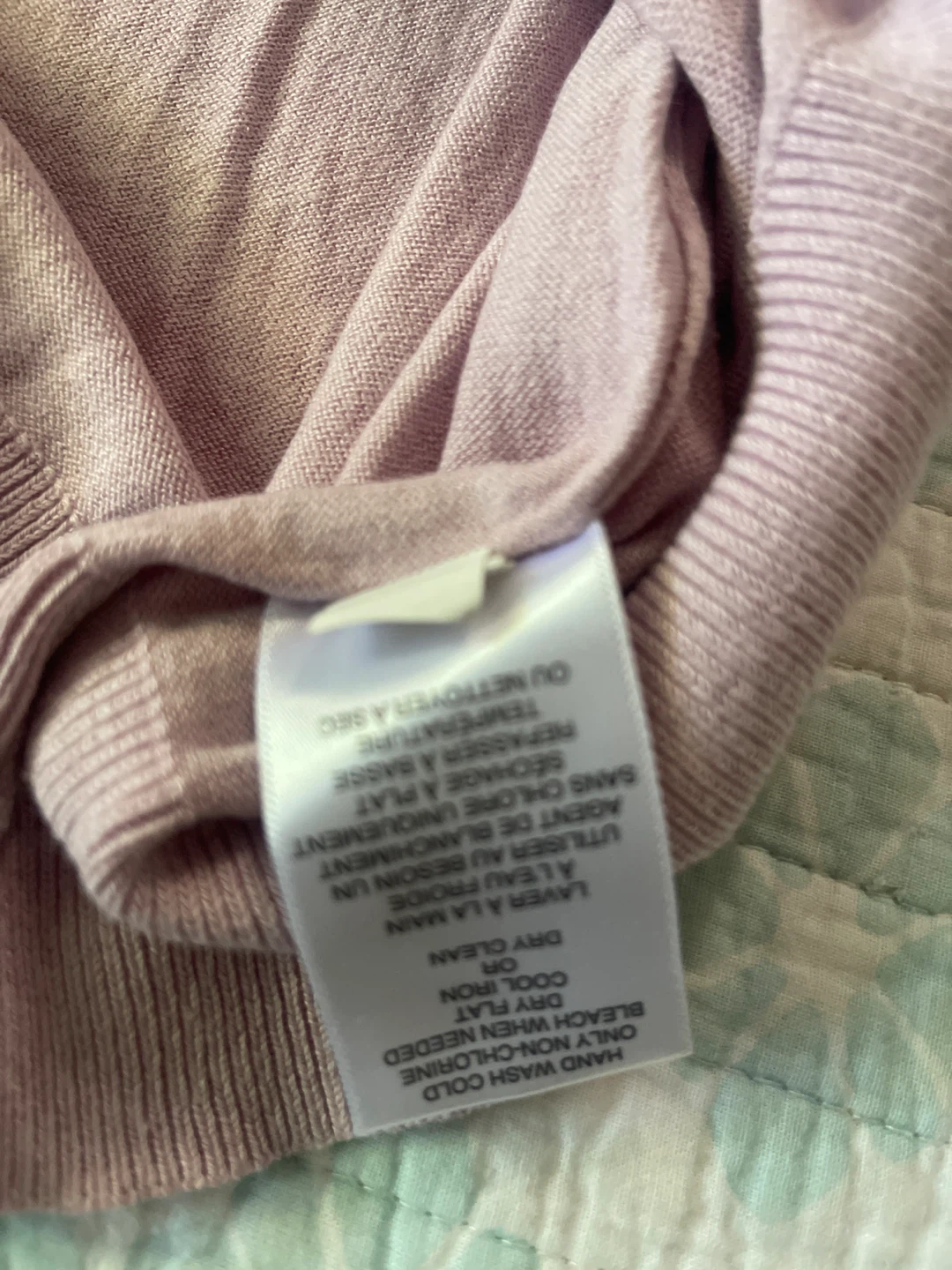 Mens light pink Banana Republic V-Neck light Sweater - photo 3
