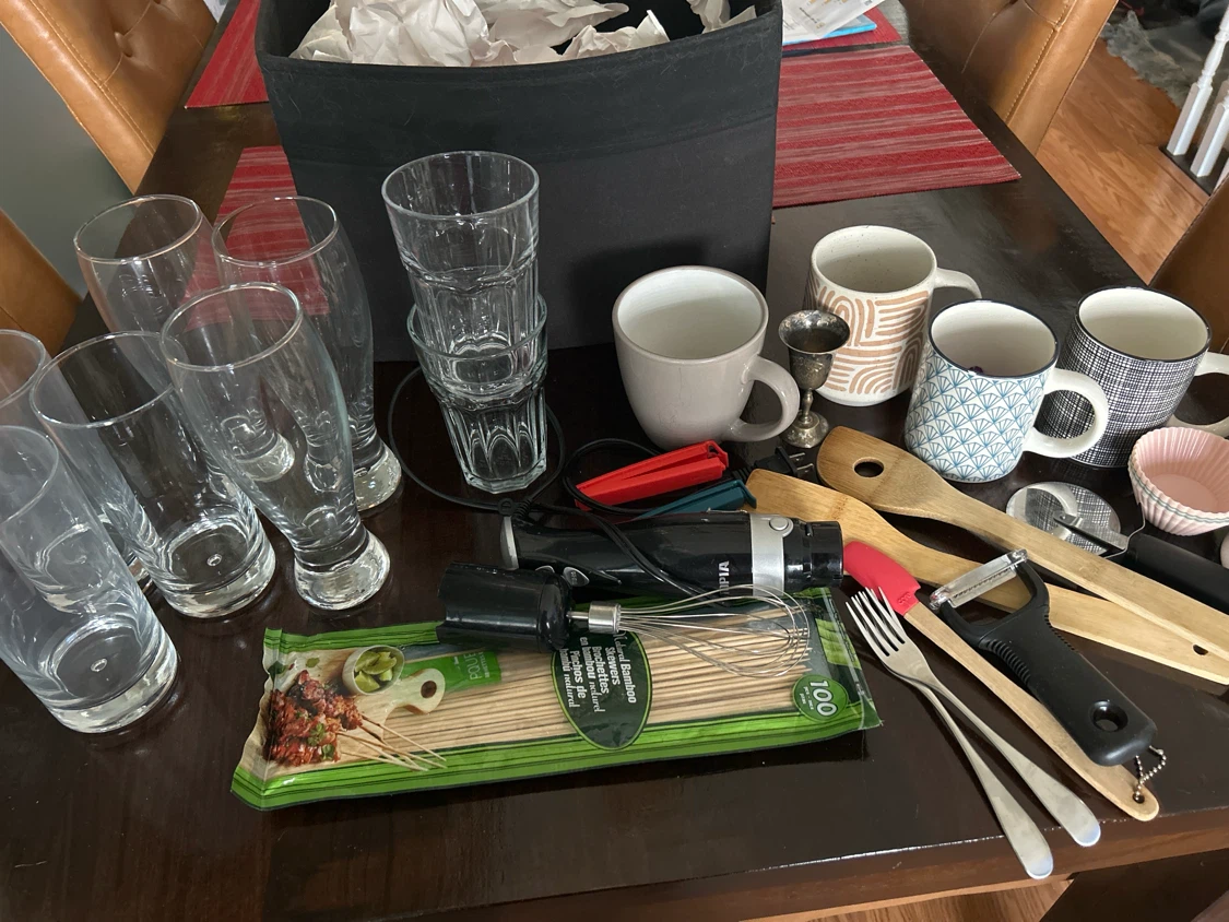 Kitchenware Assortment including Utopia Hand Blender