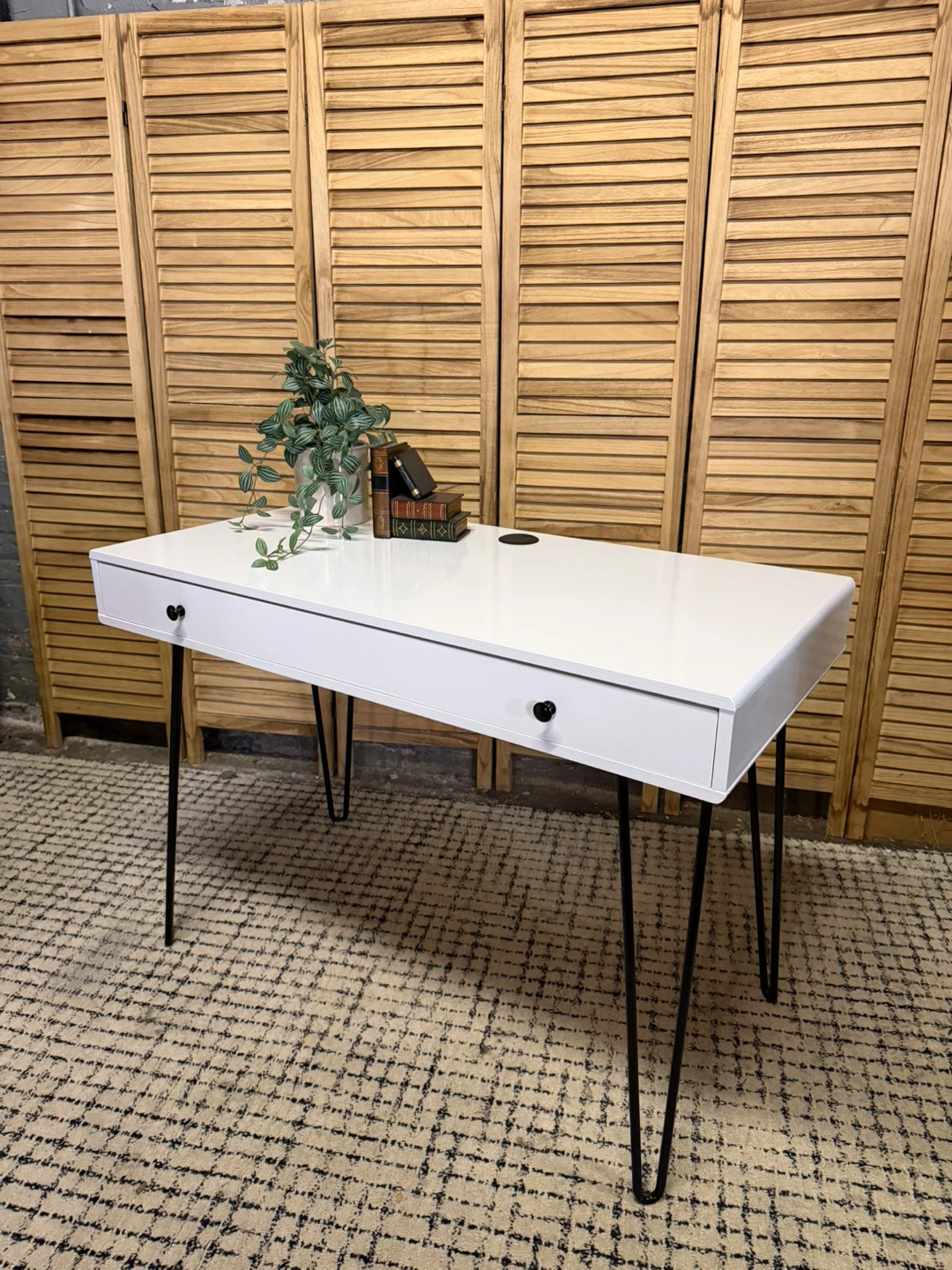 Vanity Desk - photo 2
